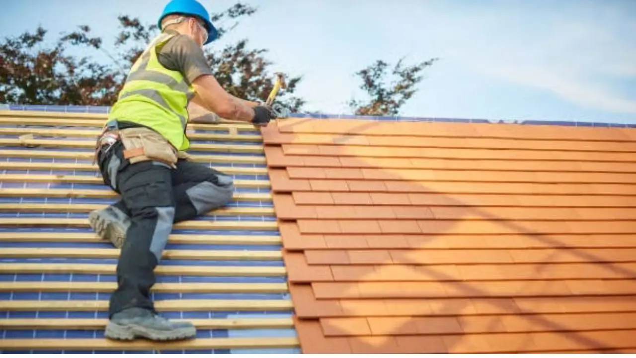 How big is the roofing industry in Florida?