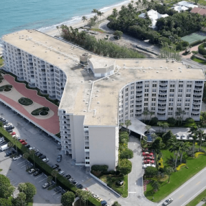 Commercial flat roof in west palm beach